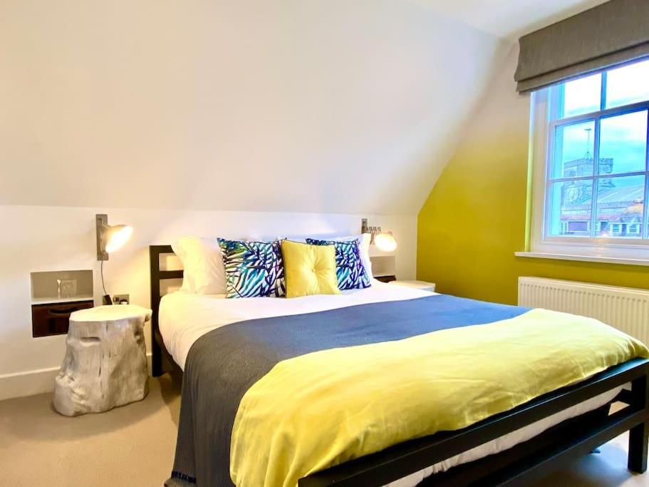 Stunning Little House On Poole Quay - Free Secure Parking & Wifi - In The Heart Of The Old Town - Great Location - Free Parking - Fast Wifi - Smart Tv - Newly Decorated - Sleeps 2! Close To Poole & Bournemouth & Sandbanks Exterior foto
